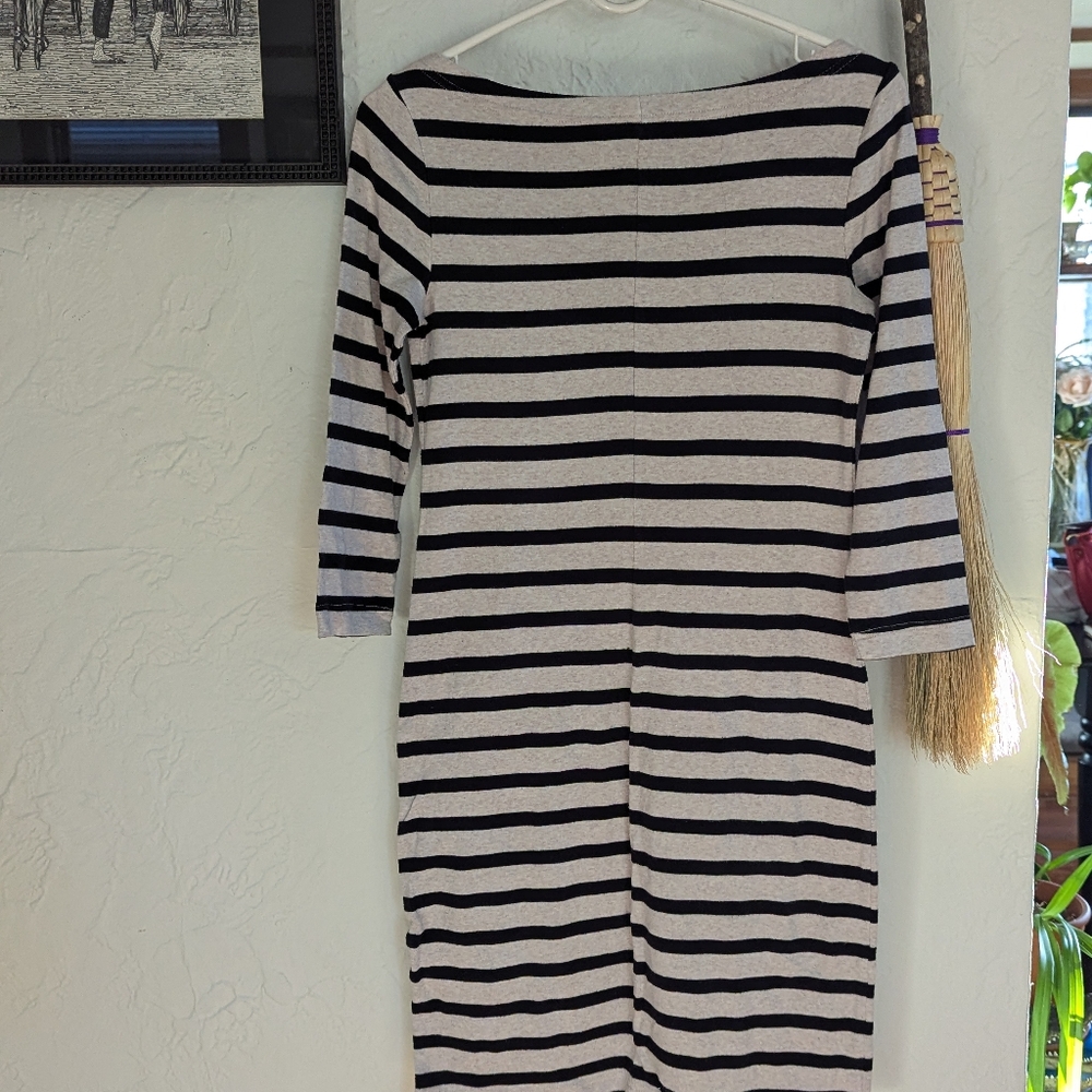 GAP Black and Oatmeal Striped 3/4 Sleeve Body Con Dress